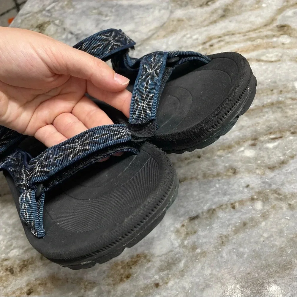 TEVA HURRICANE HIKING SPORT ADJUSTABLE STRAP BLUE/BLACK SANDAL size 4